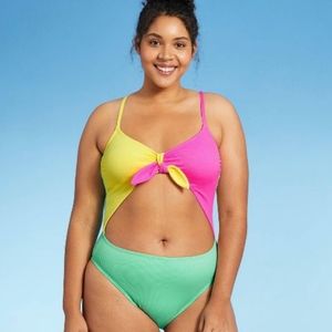 NWOT Xhilaration One Piece Swimsuit XL